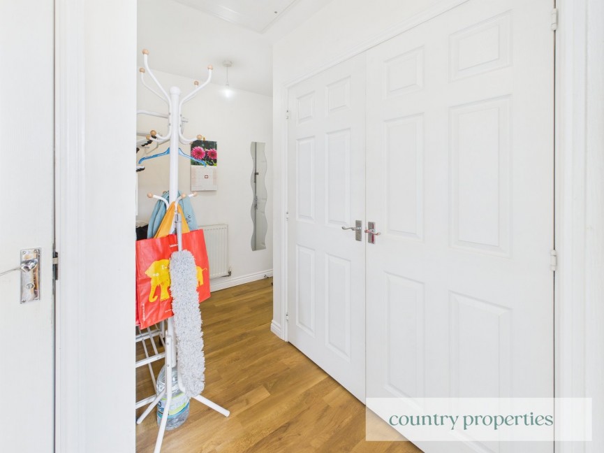 1 bedroom Flat for Sale Eddington Crescent, Welwyn Garden City, Hertfordshire