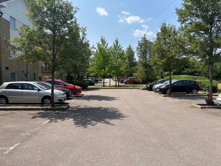 1 bedroom Flat for Sale Eddington Crescent, Welwyn Garden City, Hertfordshire