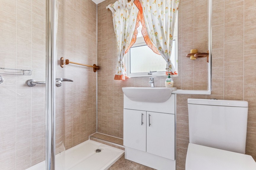 3 bedroom House for Sale Hardy Close, Hitchin, Hertfordshire