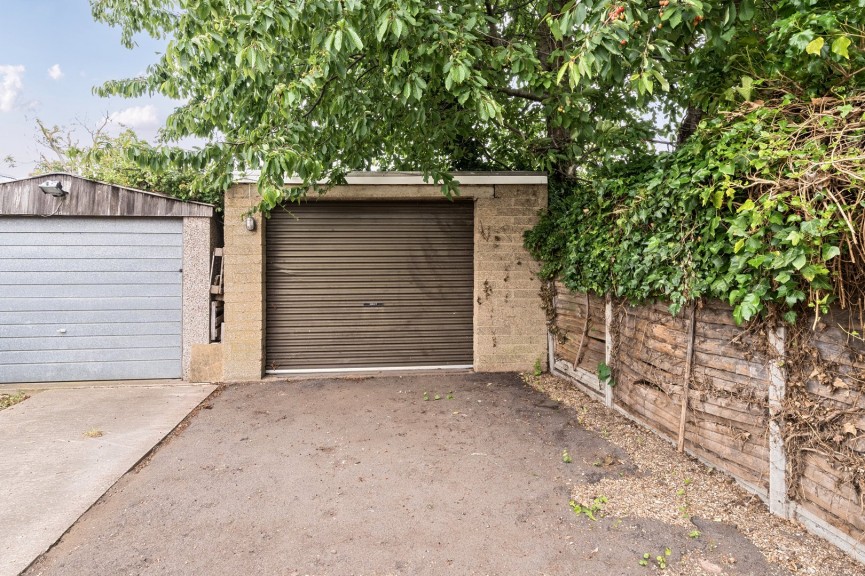 3 bedroom House for Sale Hitchin Road, Arlesey, Bedfordshire