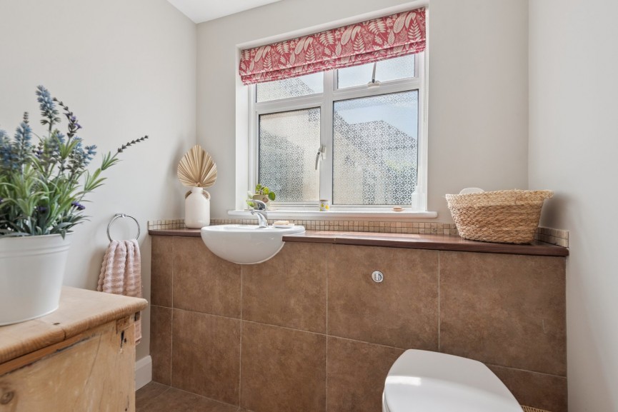 4 bedroom House for Sale West Hill, Hitchin, Hertfordshire