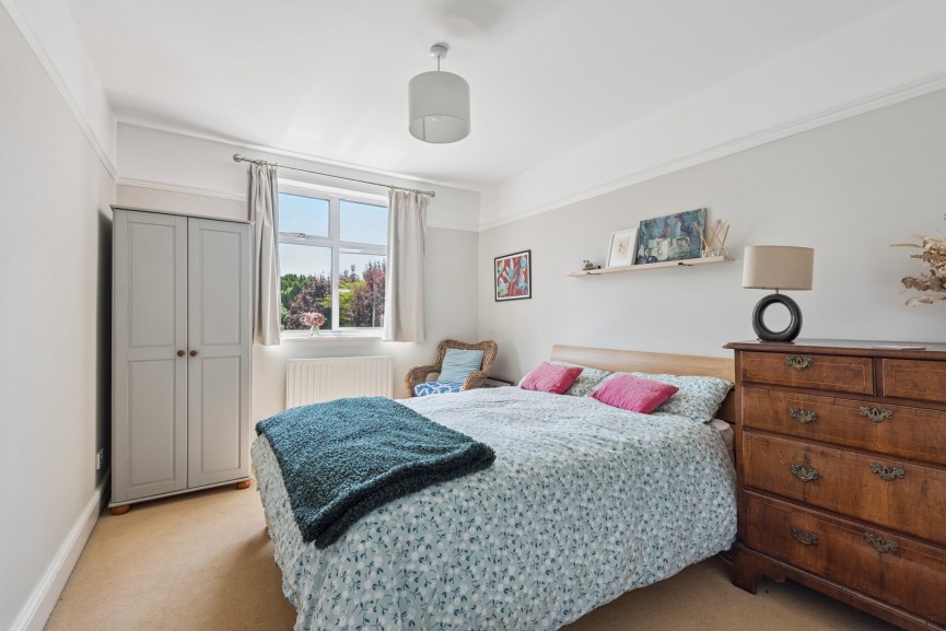 4 bedroom House for Sale West Hill, Hitchin, Hertfordshire