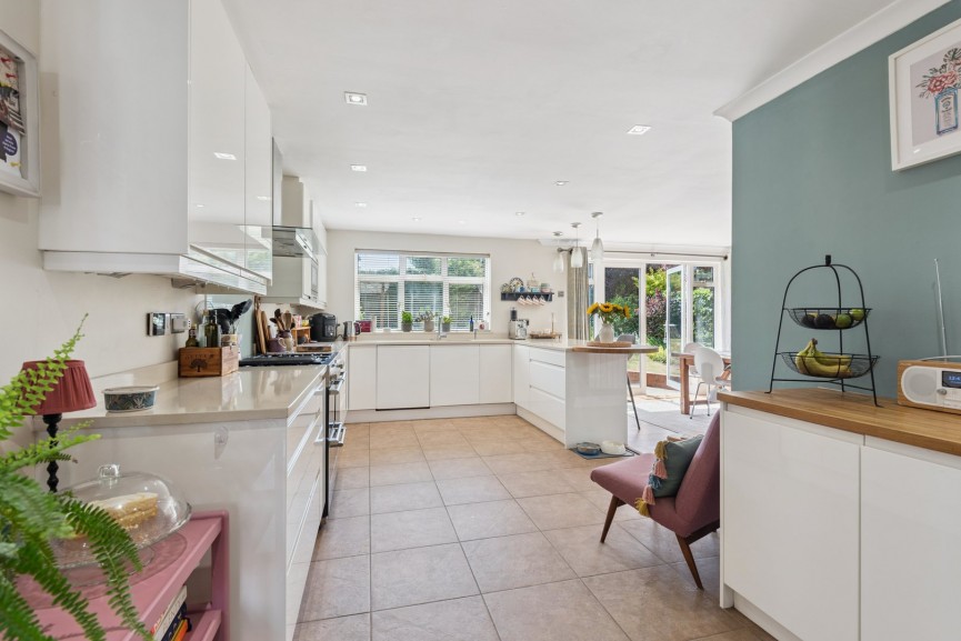 4 bedroom House for Sale West Hill, Hitchin, Hertfordshire