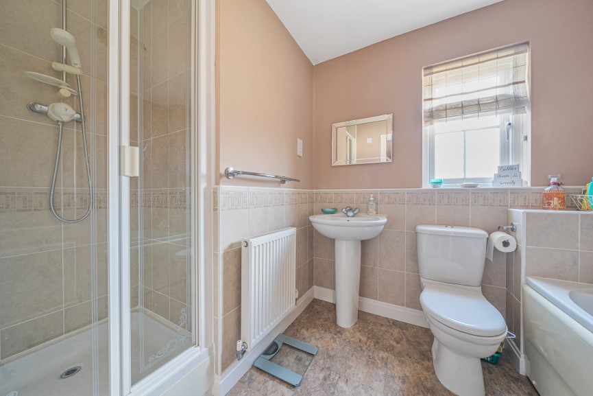 4 bedroom House for Sale Lower Stondon, Henlow, Bedfordshire