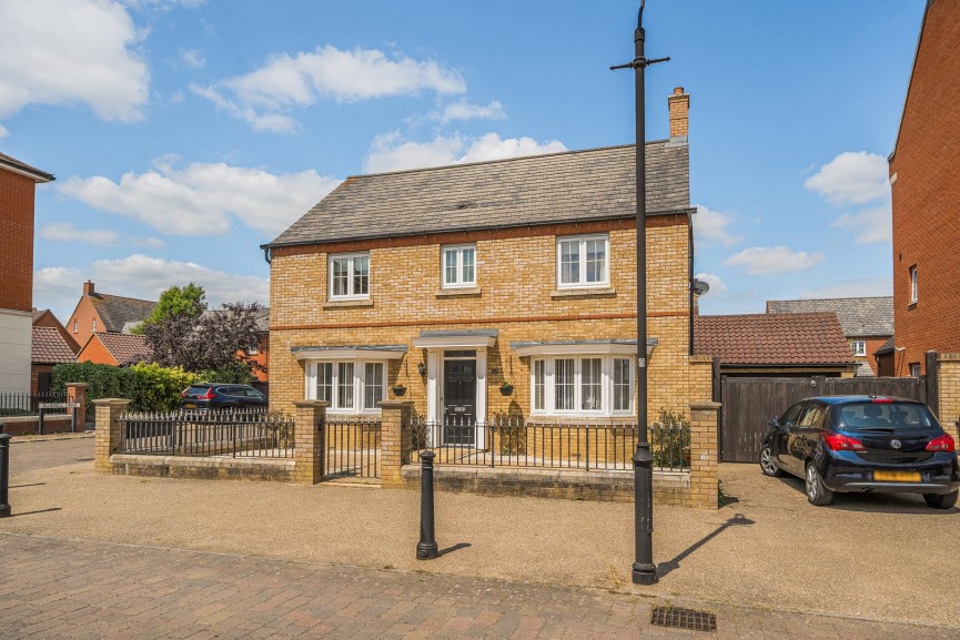 4 bedroom House for Sale Lower Stondon, Henlow, Bedfordshire