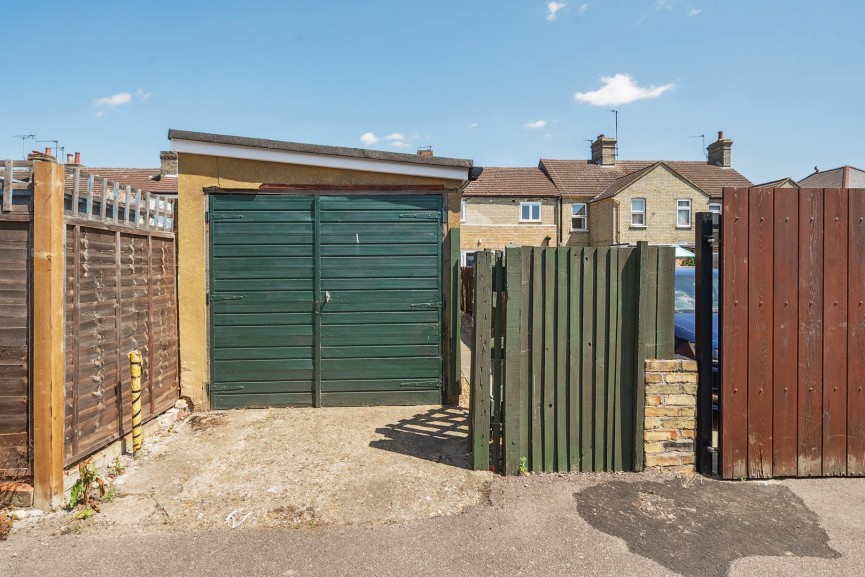 2 bedroom House for Sale Hitchin Road, Arlesey, Bedfordshire