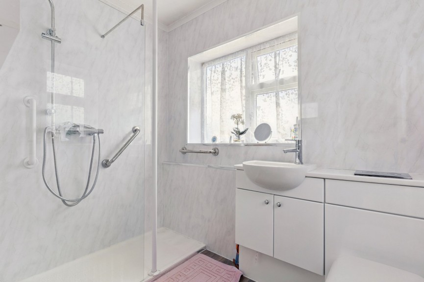 3 bedroom House for Sale Sanfoine Close, Hitchin, Hertfordshire