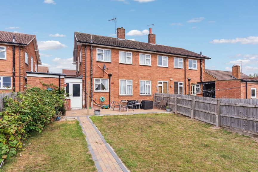 3 bedroom House for Sale Sanfoine Close, Hitchin, Hertfordshire