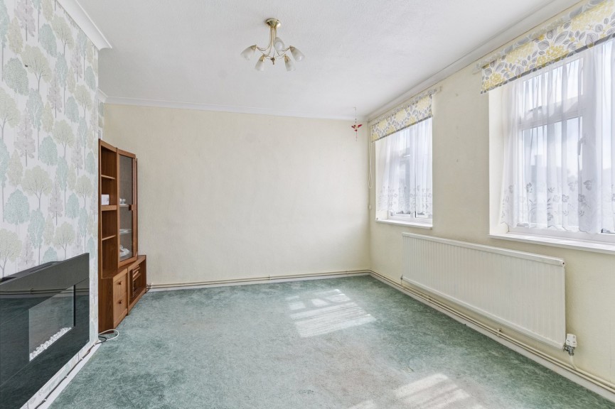 3 bedroom House for Sale Sanfoine Close, Hitchin, Hertfordshire