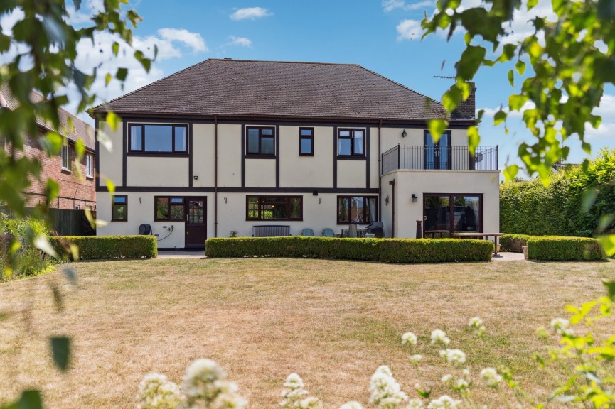 5 bedroom House for Sale Meppershall, Shefford, Bedfordshire