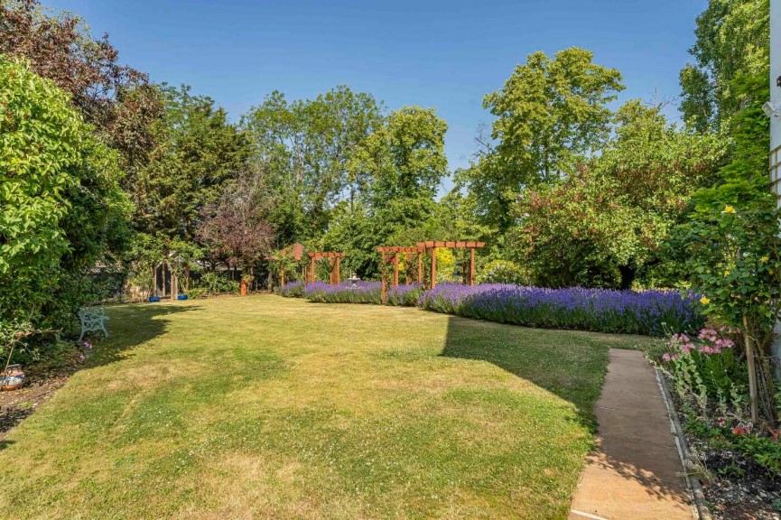 4 bedroom House for Letting Kimbolton Road, Bedford