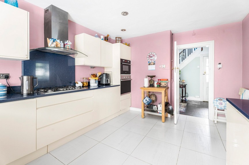 4 bedroom House for Letting Kimbolton Road, Bedford