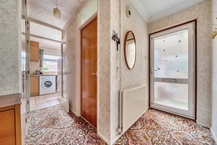 2 bedroom Bungalow for Sale Stotfold, Hitchin, Bedfordshire