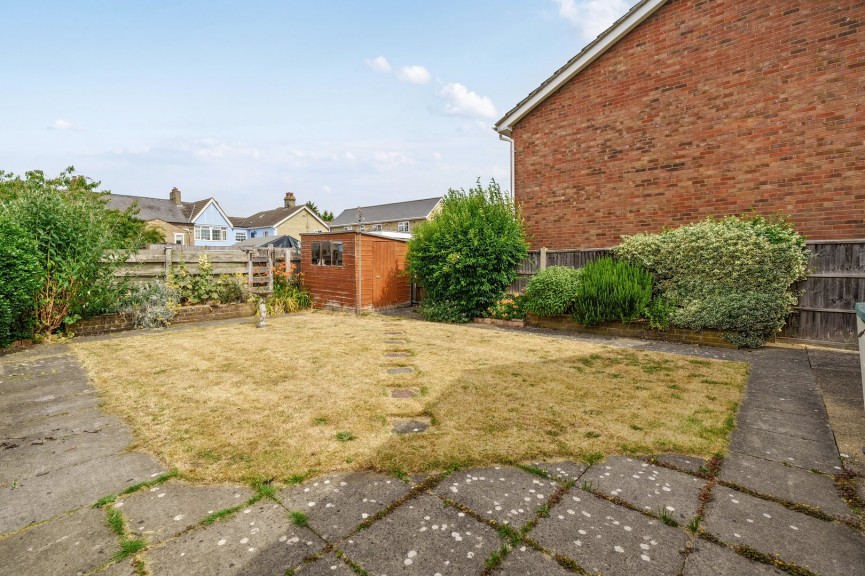 2 bedroom Bungalow for Sale Stotfold, Hitchin, Bedfordshire