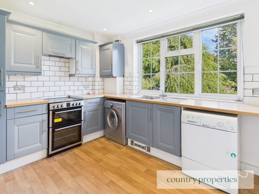 2 bedroom Flat for Letting Knightsfield, Welwyn Garden City, Hertfordshire