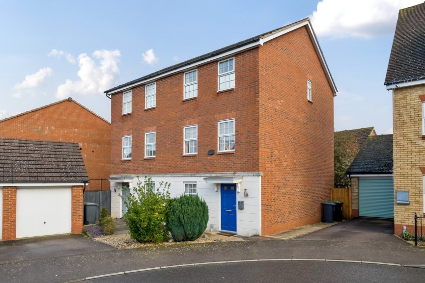 3 bedroom House for Sale Glossop Way, Arlesey, Bedfordshire