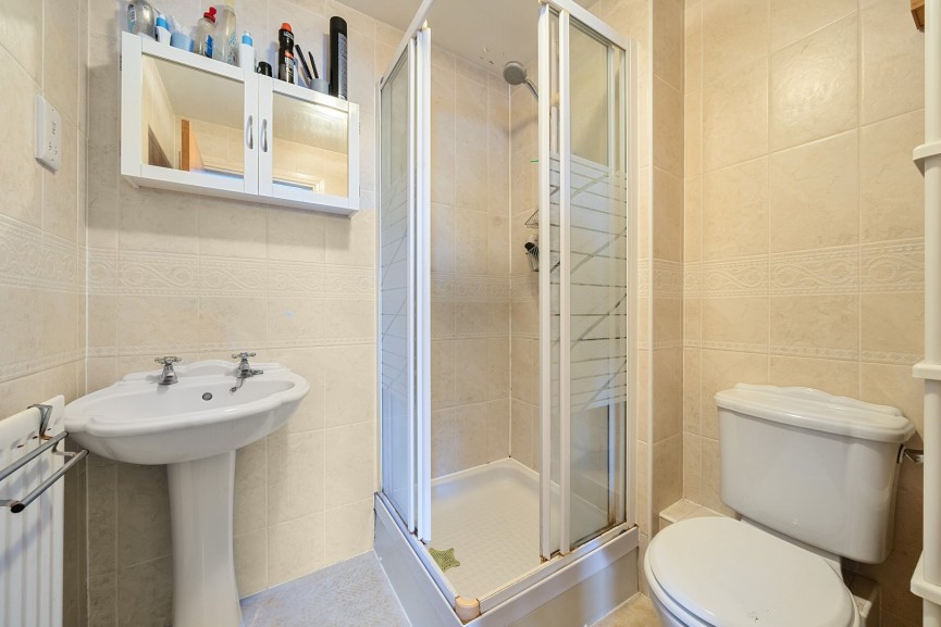 3 bedroom House for Sale Glossop Way, Arlesey, Bedfordshire