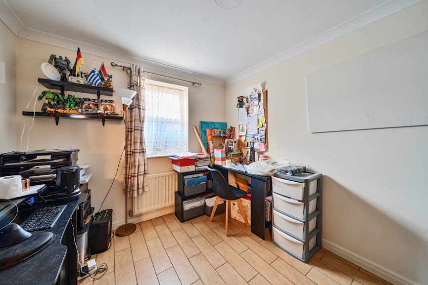 3 bedroom House for Sale Glossop Way, Arlesey, Bedfordshire