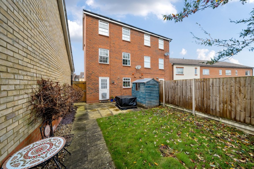 3 bedroom House for Sale Glossop Way, Arlesey, Bedfordshire