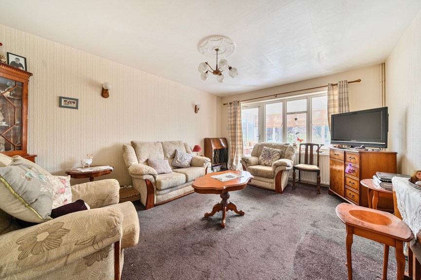 3 bedroom Bungalow for Sale Bedford Road, Henlow, Bedfordshire