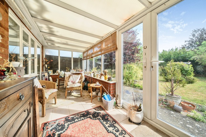 3 bedroom Bungalow for Sale Bedford Road, Henlow, Bedfordshire