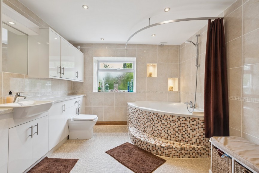 6 bedroom House for Sale St Ippolyts, Hitchin, Hertfordshire