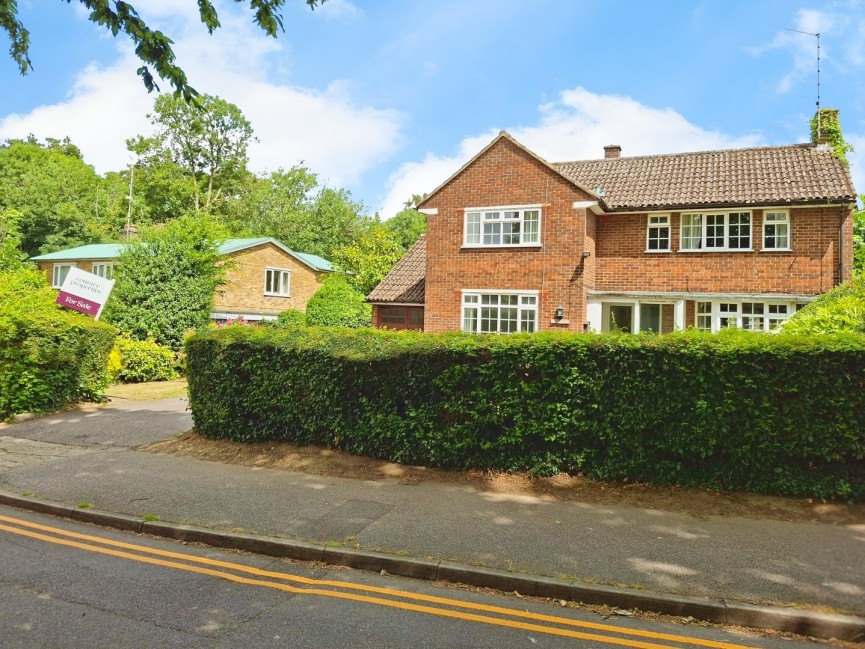 3 bedroom House for Sale Chantry Lane, Hatfield, Hertfordshire