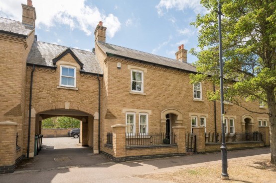 Dickens Boulevard, Fairfield, Bedfordshire