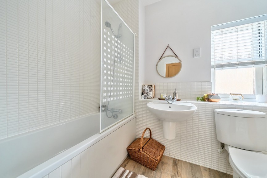 4 bedroom House for Sale Dickens Boulevard, Fairfield, Bedfordshire