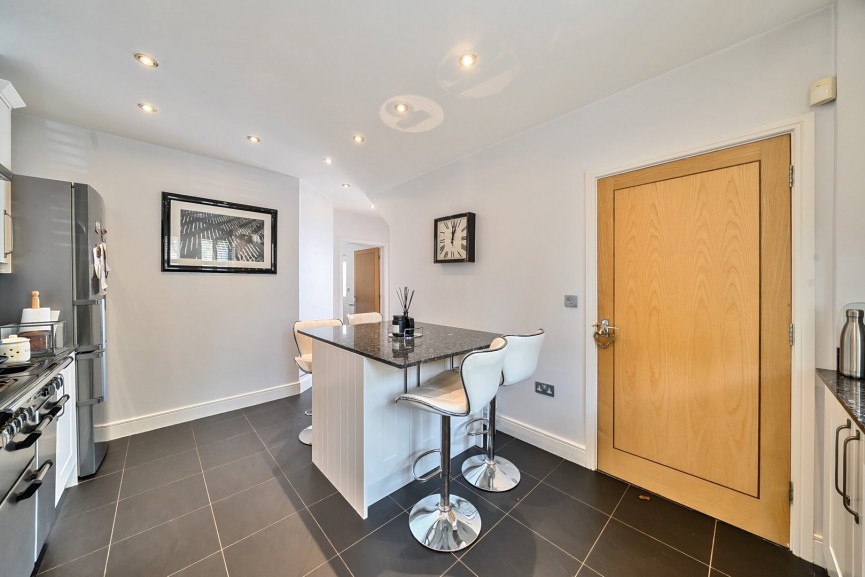4 bedroom House for Sale Dickens Boulevard, Fairfield, Bedfordshire