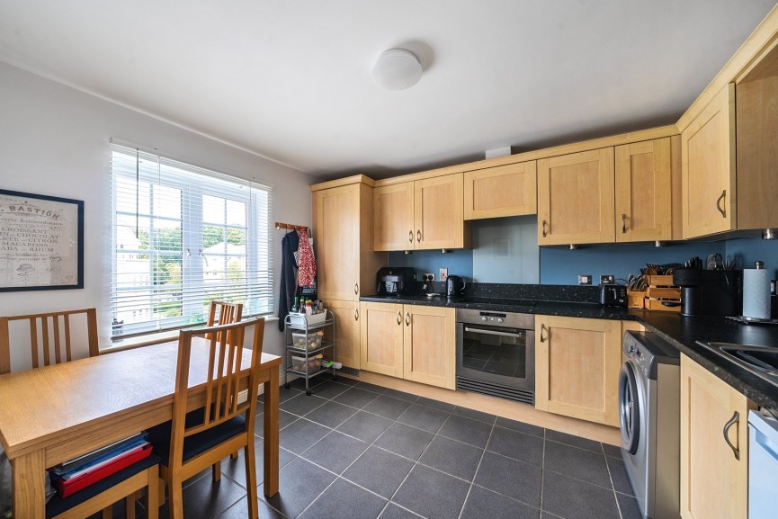 2 bedroom Flat for Sale The Hawthorns, Flitwick, Bedfordshire
