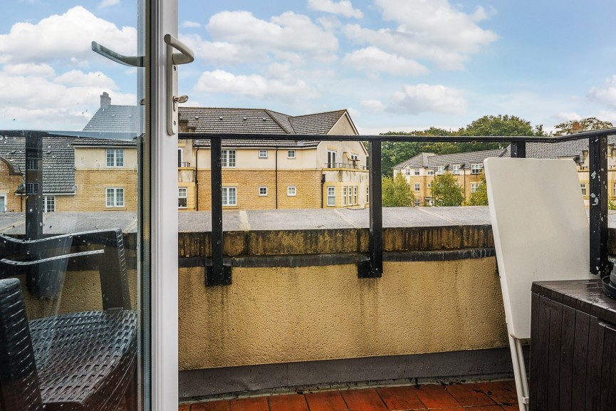 2 bedroom Flat for Sale The Hawthorns, Flitwick, Bedfordshire