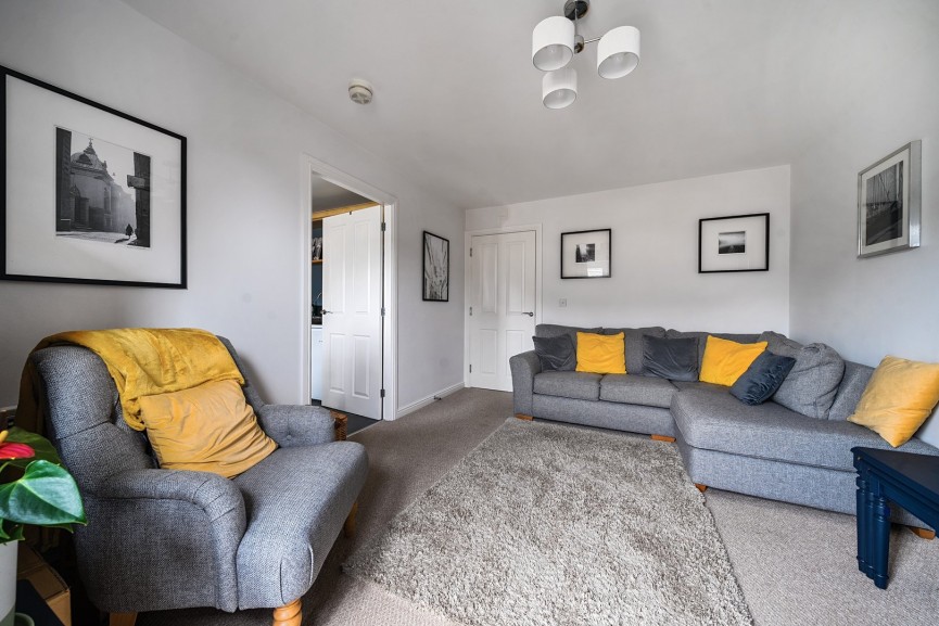 2 bedroom Flat for Sale The Hawthorns, Flitwick, Bedfordshire