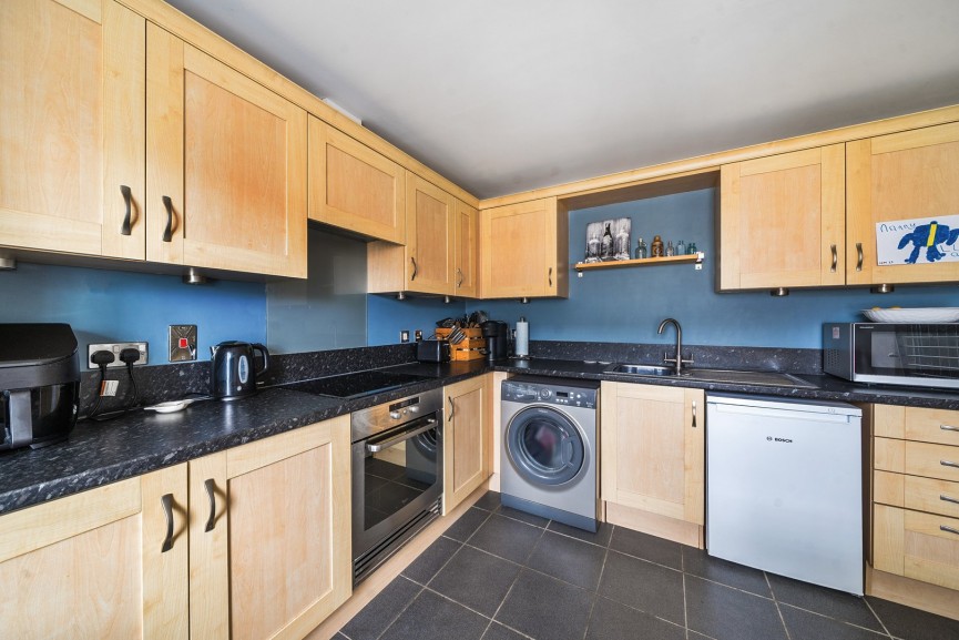 2 bedroom Flat for Sale The Hawthorns, Flitwick, Bedfordshire