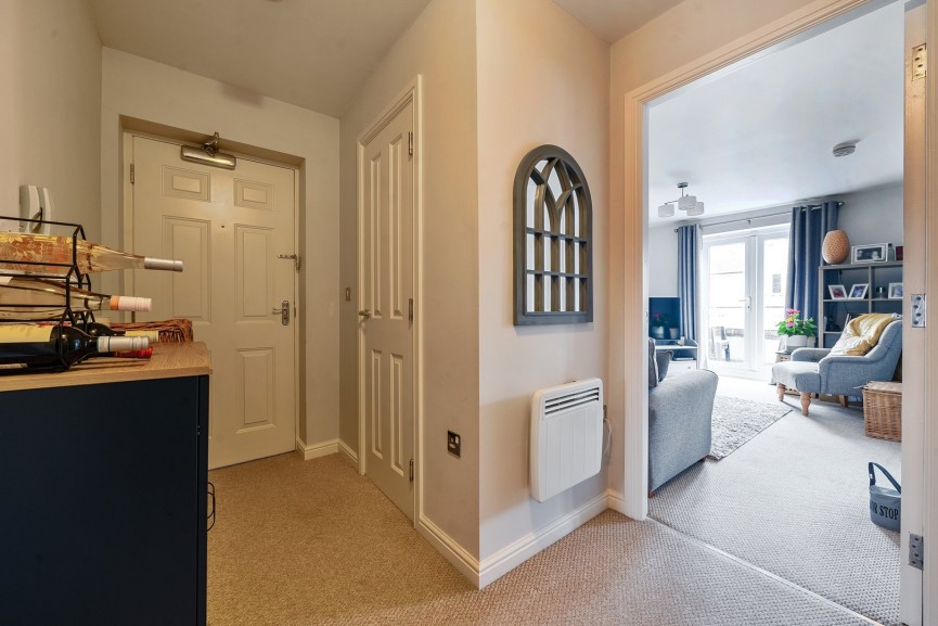 2 bedroom Flat for Sale The Hawthorns, Flitwick, Bedfordshire