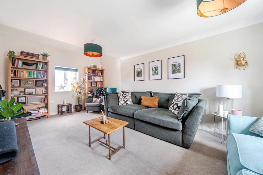 3 bedroom House for Sale The Dairy, Henlow, Bedfordshire