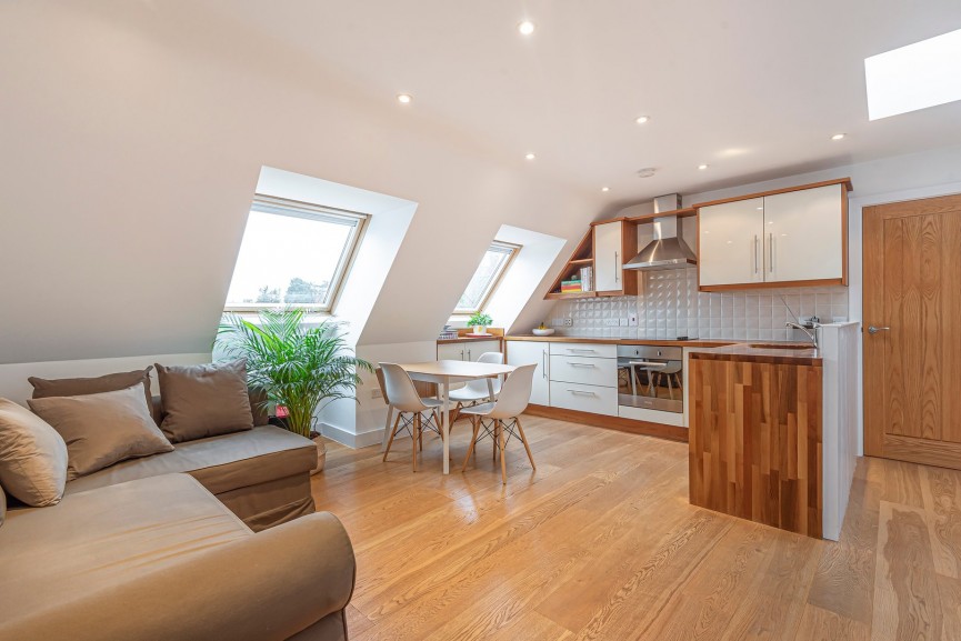 2 bedroom Flat for Sale Bancroft, Hitchin, Hertfordshire