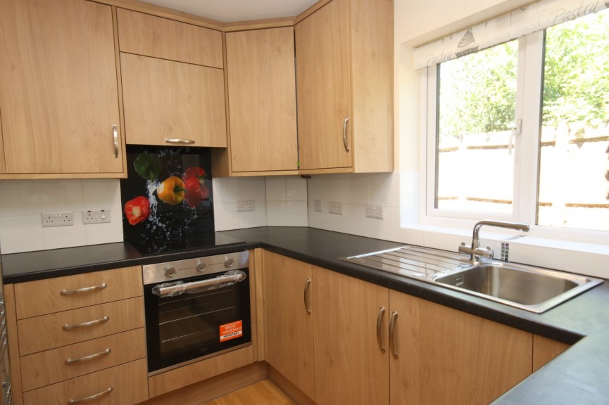 2 bedroom Flat for Letting High Street, FLITWICK, Bedfordshire