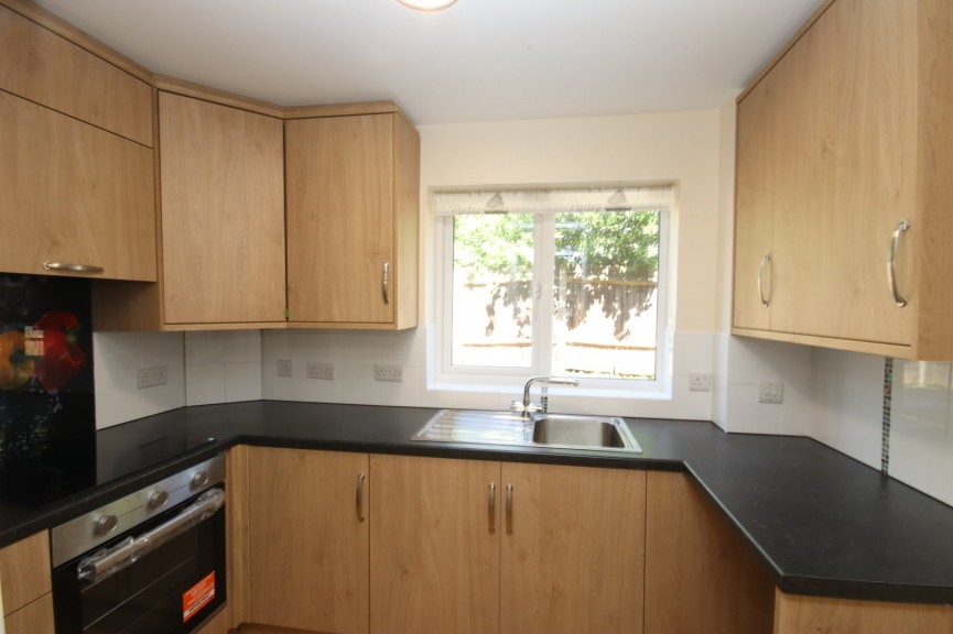2 bedroom Flat for Letting High Street, FLITWICK, Bedfordshire