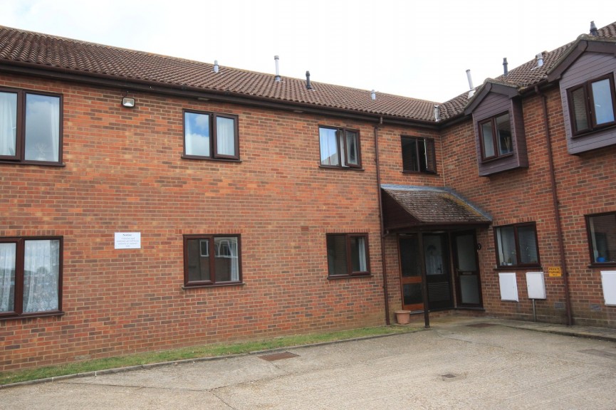 2 bedroom Flat for Letting High Street, FLITWICK, Bedfordshire
