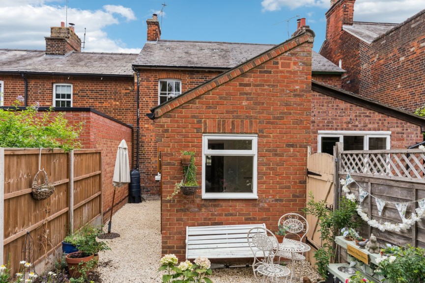 2 bedroom House for Sale Trevor Road, Hitchin, Hertfordshire