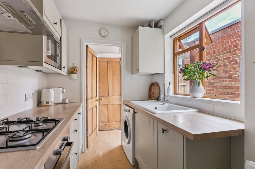 2 bedroom House for Sale Trevor Road, Hitchin, Hertfordshire