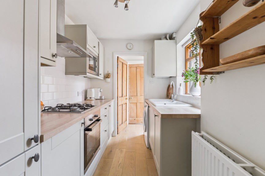 2 bedroom House for Sale Trevor Road, Hitchin, Hertfordshire