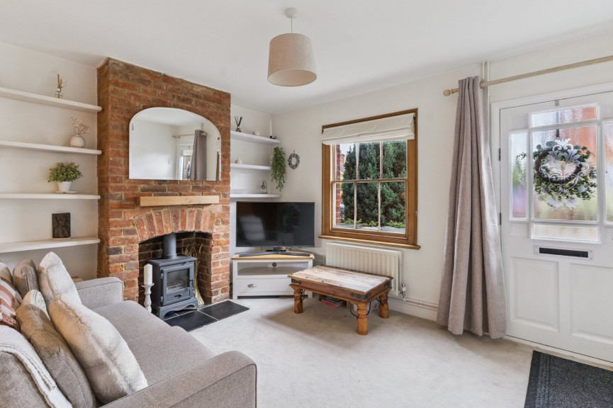 2 bedroom House for Sale Trevor Road, Hitchin, Hertfordshire