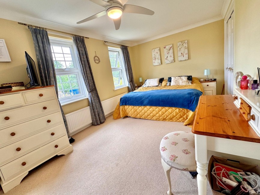4 bedroom House for Sale Steeple Morden, Royston, Cambridgeshire