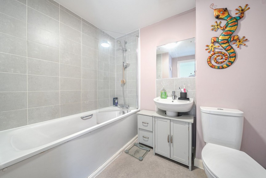 3 bedroom House for Sale Lower Stondon, Henlow, Bedfordshire