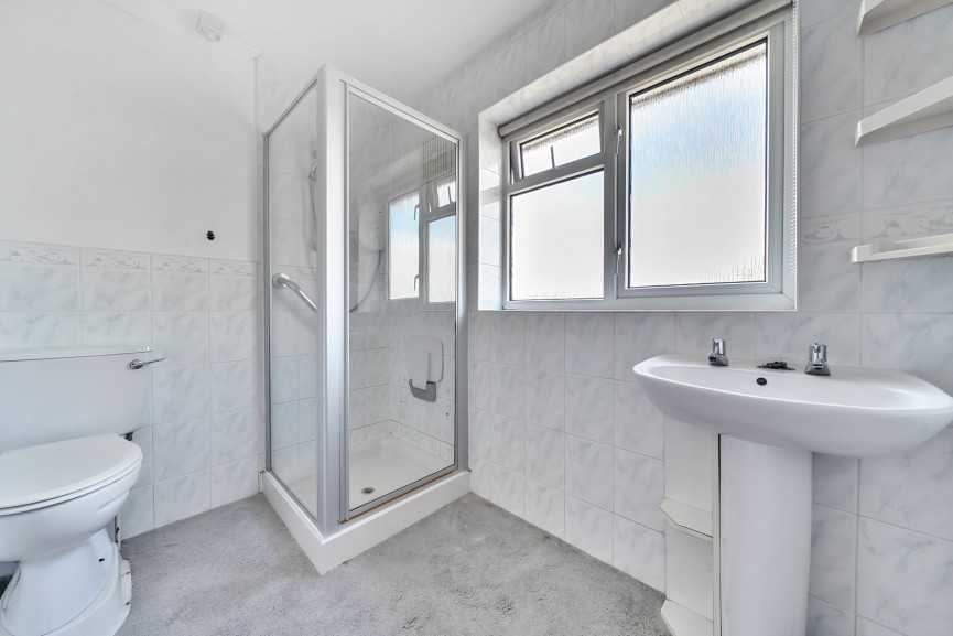 3 bedroom House for Sale Brian Road, Harlington, Bedfordshire