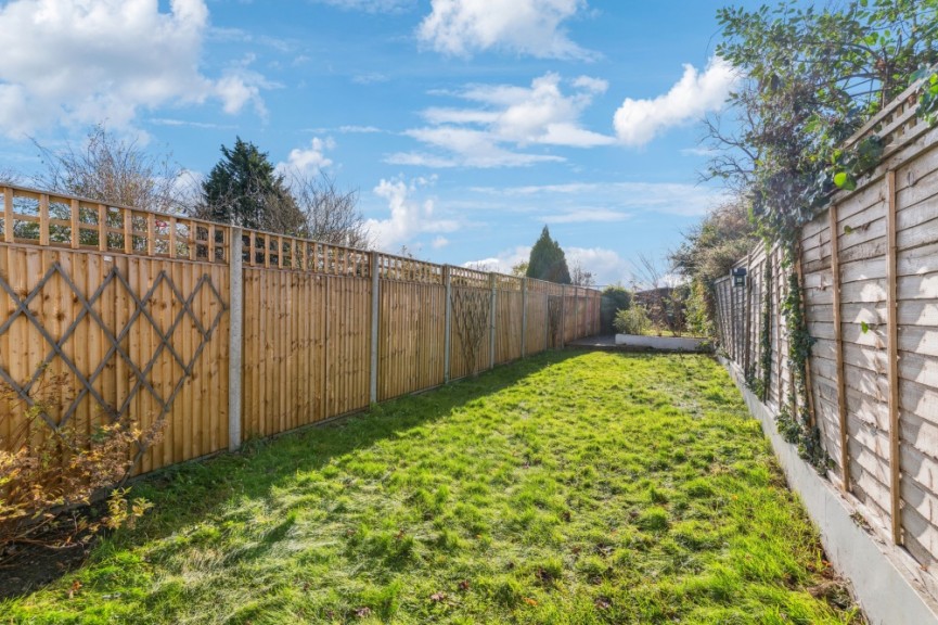 3 bedroom House for Sale Lancaster Road, Hitchin, Hertfordshire