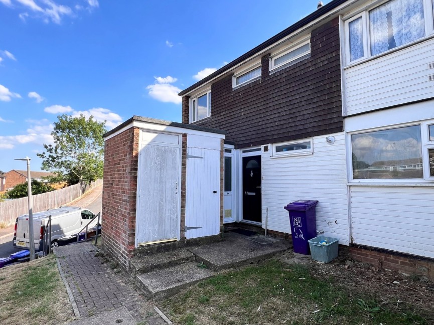 2 bedroom Flat for Sale Codicote, Hitchin, Hertfordshire
