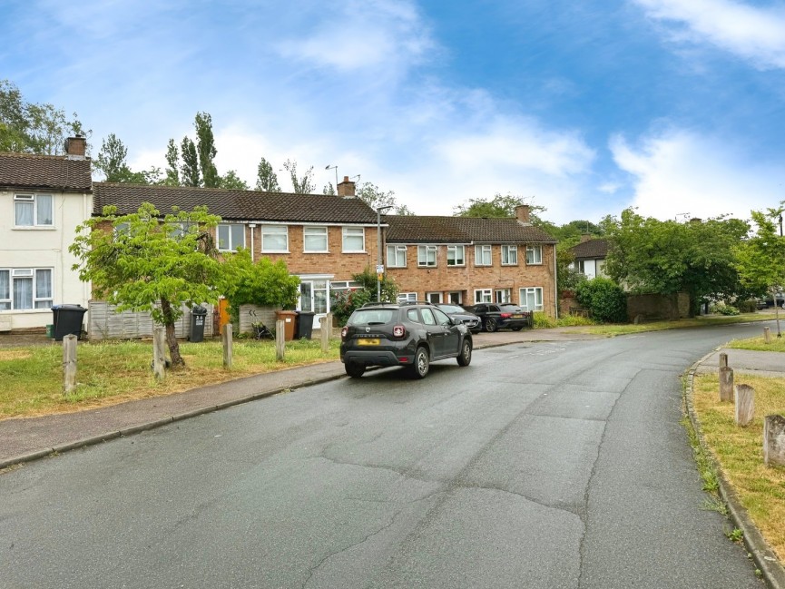 3 bedroom House for Sale Cherry Way, Hatfield, Hertfordshire